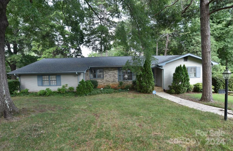 310 Linn Circle