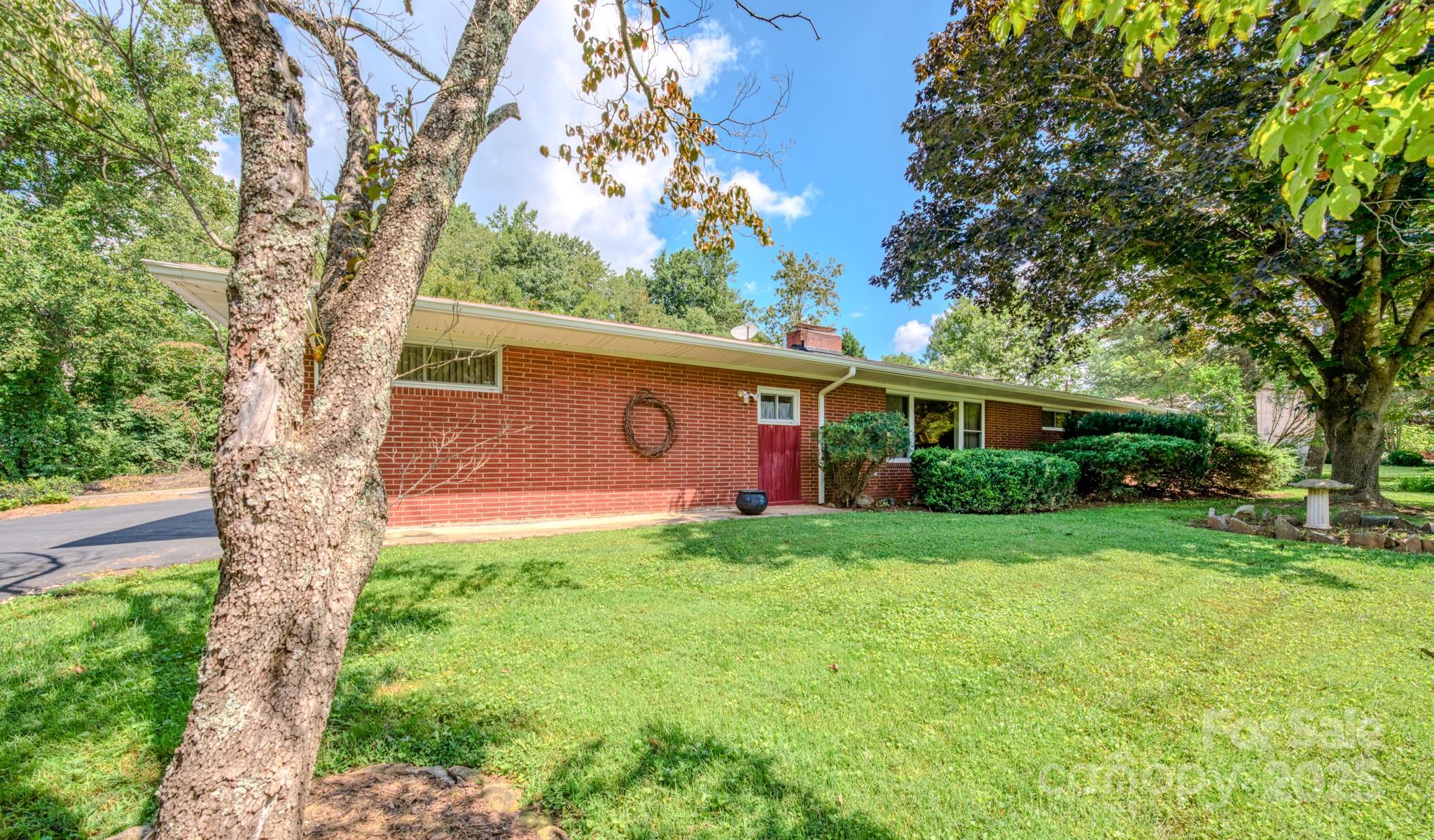 Property image 3 of 105 Alexander Avenue in Grovemont, Swannanoa, NC 28778