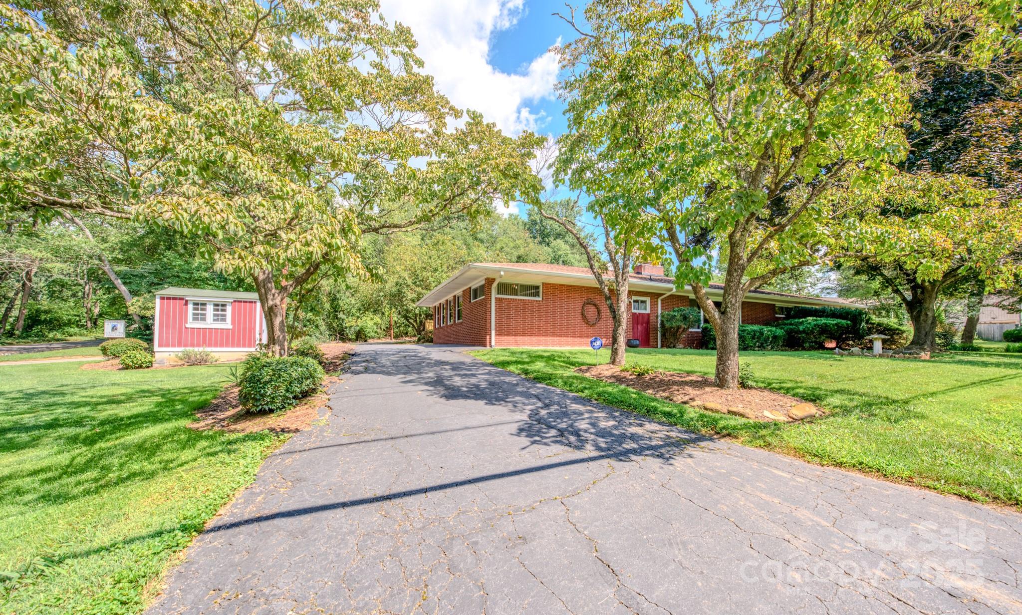Property image 4 of 105 Alexander Avenue in Grovemont, Swannanoa, NC 28778