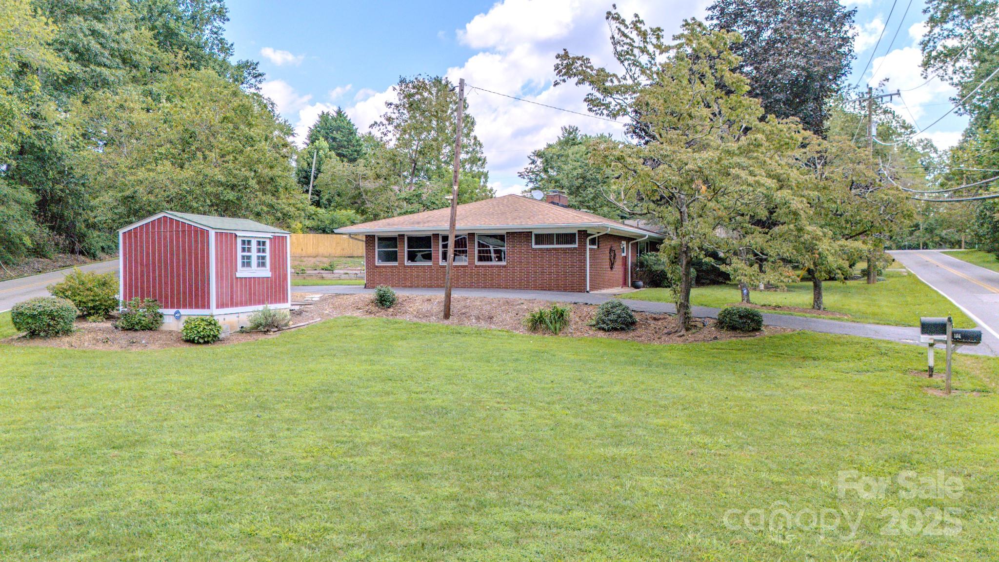 Property image 5 of 105 Alexander Avenue in Grovemont, Swannanoa, NC 28778