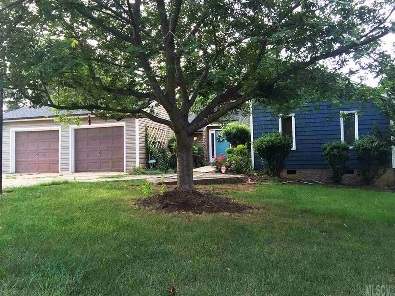Forest Ridge, Hickory Community