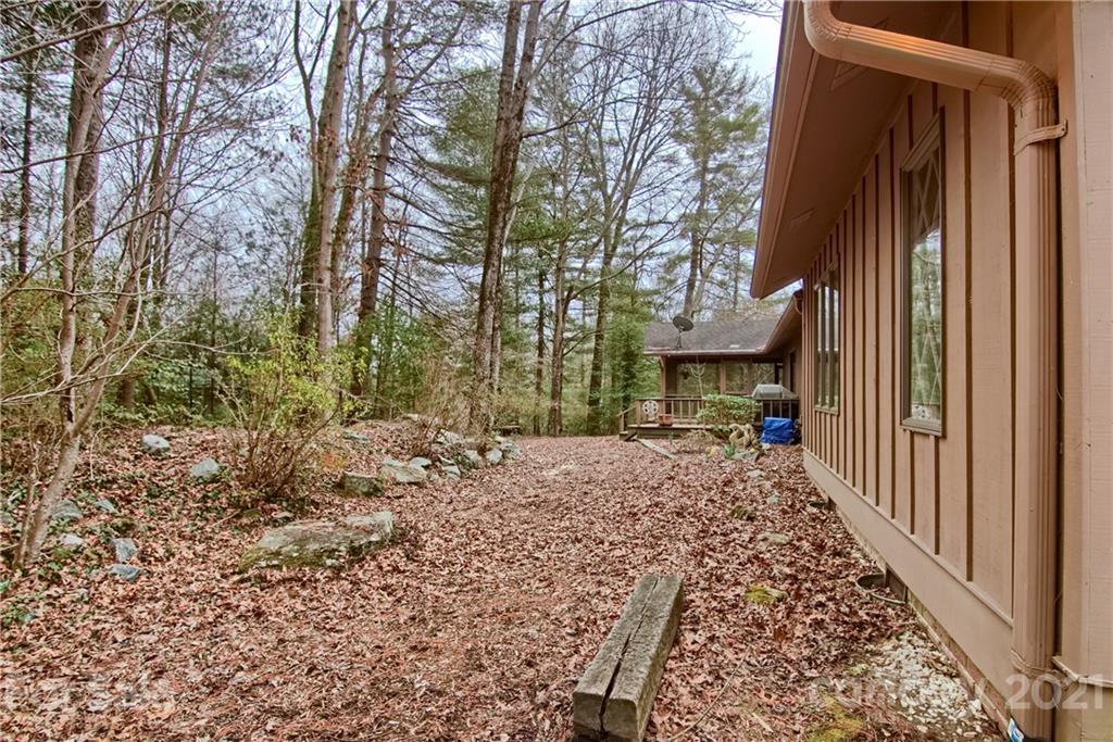 Property image 5 of 200 Camellia Way in Timbercreek, Hendersonville, NC 28739
