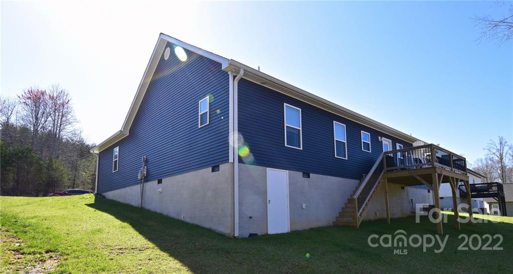 Property image 5 of 1203 Winter Place in Summerhill, Lenoir, NC 28645