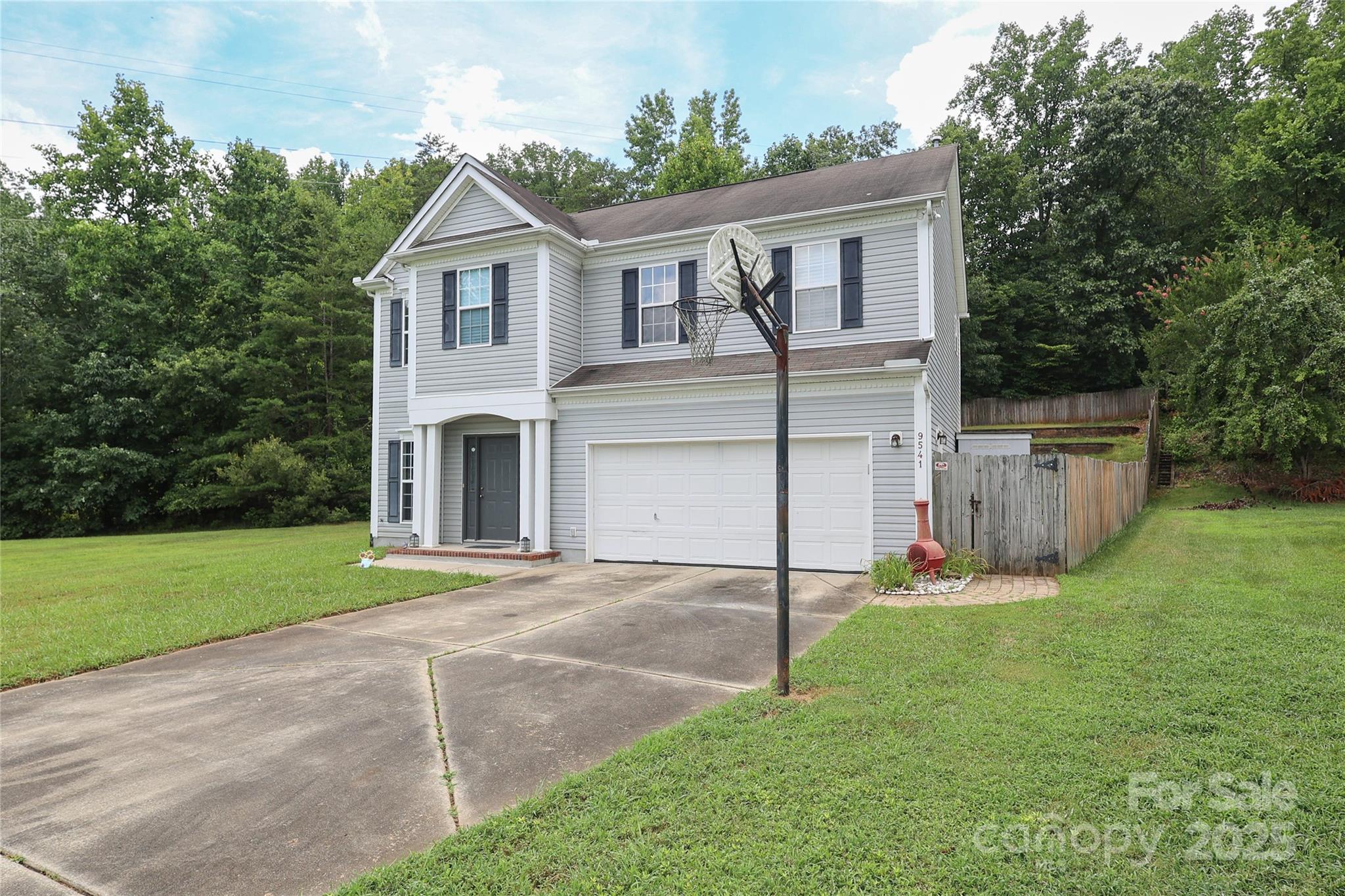 Property image 2 of 9541 Green Apple Drive in Turtle Rock, Charlotte, NC 28215