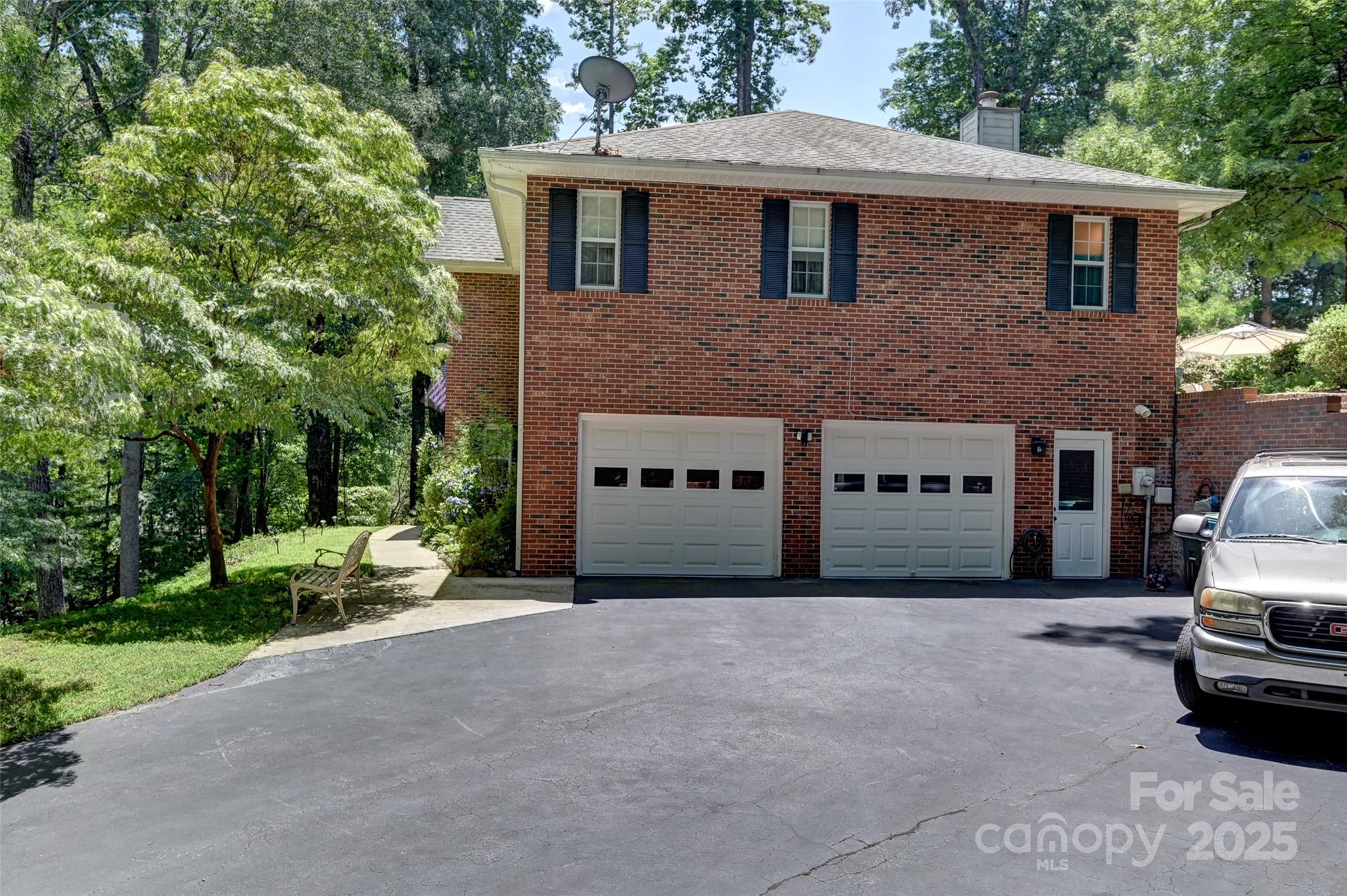 Property image 2 of 209 Camellia Way in Timbercreek, Hendersonville, NC 28739