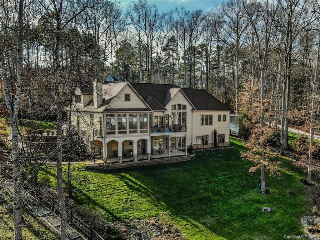 Property image 5 of 100 Wickford Lane in Brookridge Shores, Mooresville, NC 28117