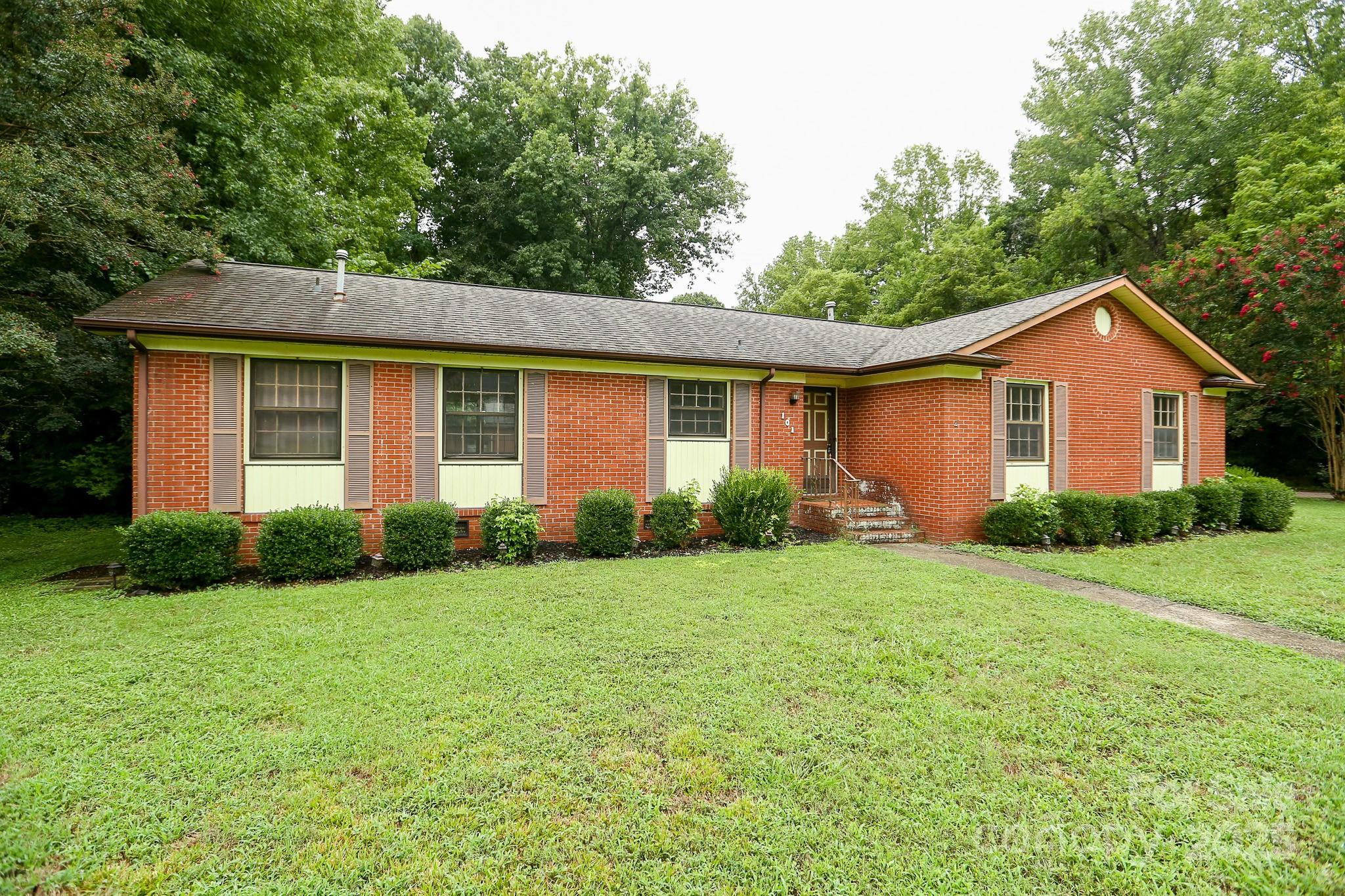 Property image 2 of 101 Hemlock Drive in Rolling Hills, Salisbury, NC 28147