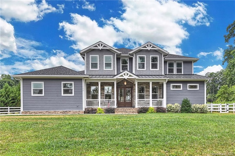 194 Woodstream Circle
