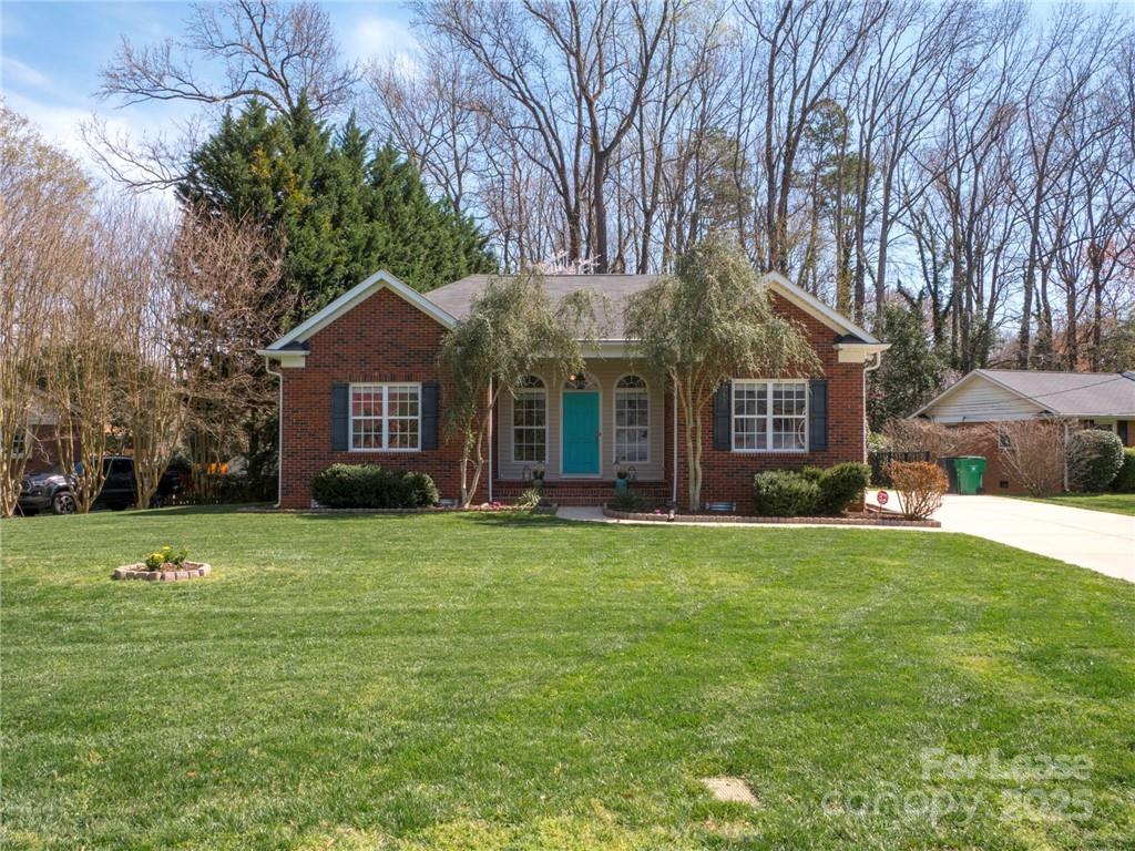 Property image 2 of 5725 Brookhaven Road in Montclaire, Charlotte, NC 28210