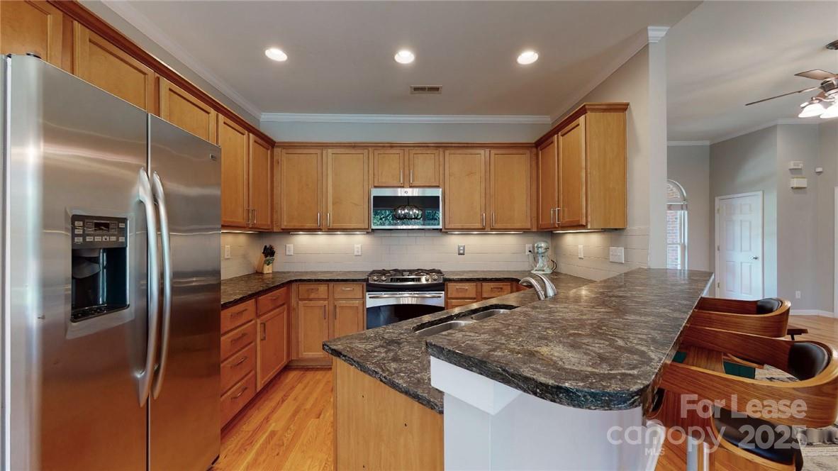 Property image 3 of 5725 Brookhaven Road in Montclaire, Charlotte, NC 28210