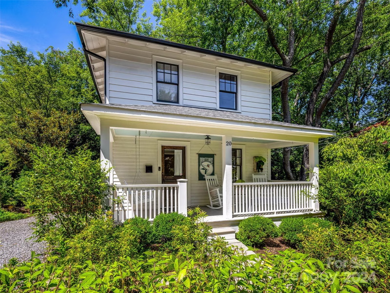 Property image 4 at 20 Woodlawn Avenue, Asheville, NC 28801