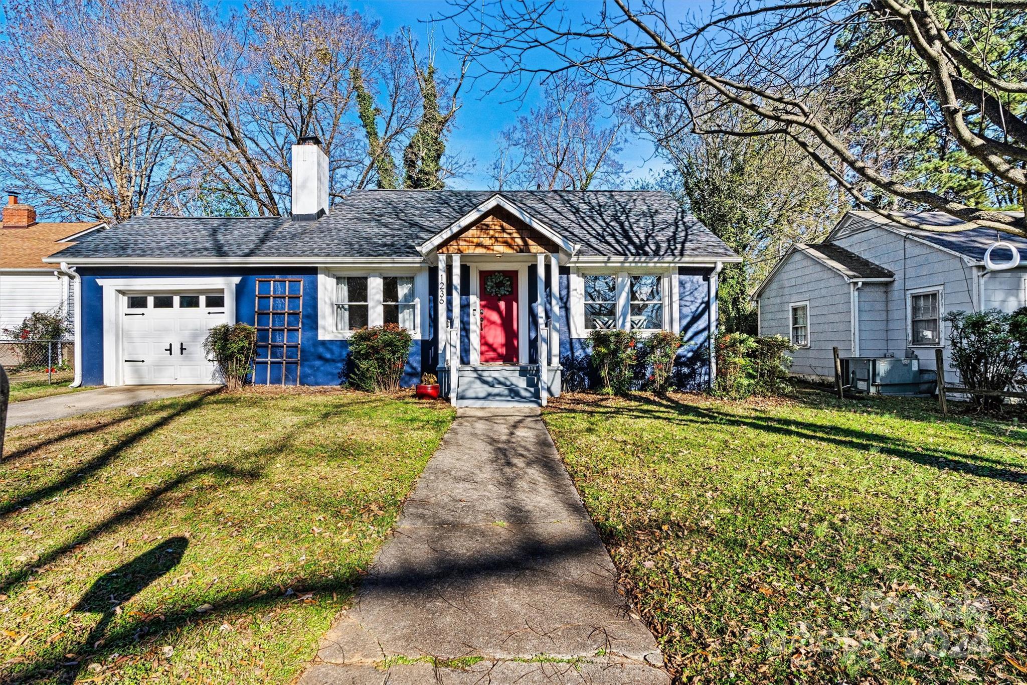 Property image 2 of 1236 Mitchell Avenue in Oakland Heights, Statesville, NC 28677