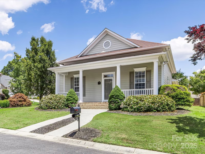 Chestnut Oaks, Matthews Community