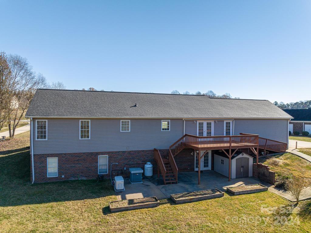 Property image 2 of 2452 Carriage Lane in Grandview Farms, Lincolnton, NC 28092