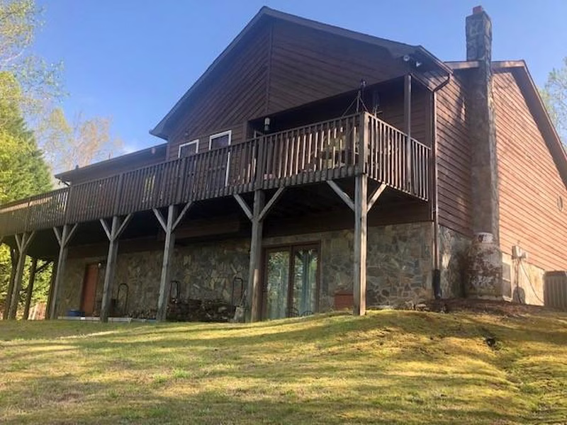 3675 Chetola Drive