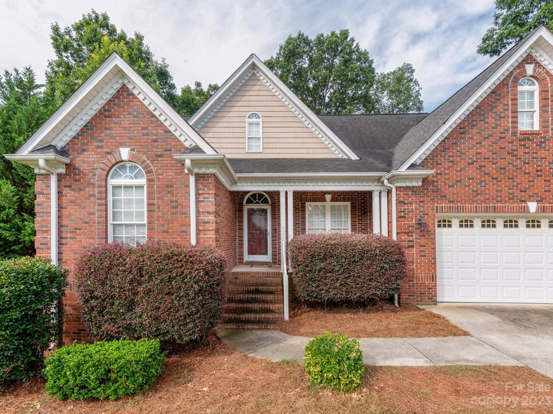 Property image 3 at 2721 Firethorn Court, Gastonia, NC 28056