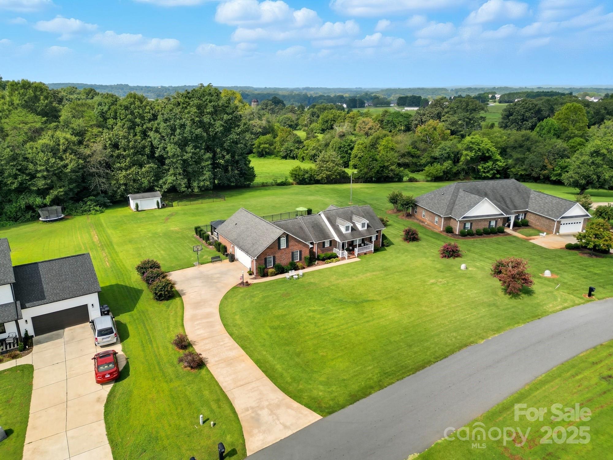 Property image 4 of 2476 Carriage Lane in Grandview Farms, Lincolnton, NC 28092