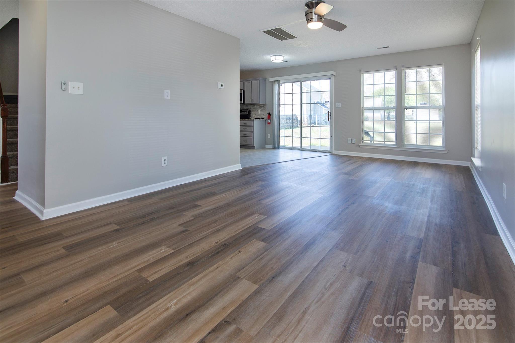 Property image 4 of 9811 Sweet Plum Drive in Turtle Rock, Charlotte, NC 28215