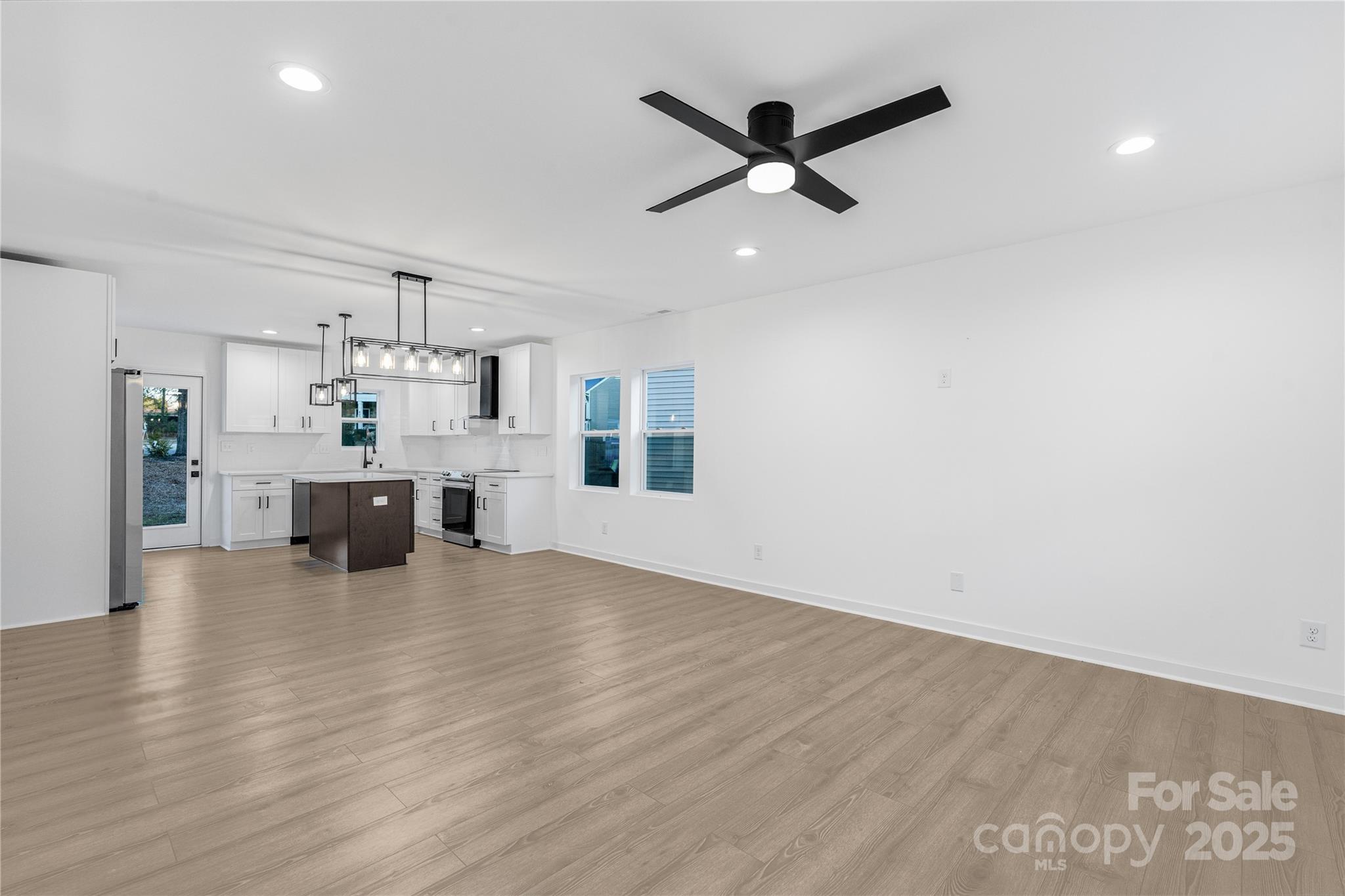 Property image 3 of 904 Harbor Islands Court in The Village At Parkside, Gastonia, NC 28056