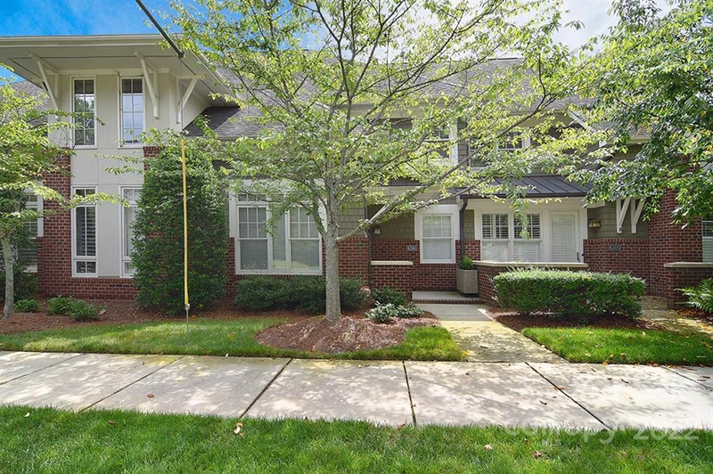 Property image 2 at 6301 Park South Drive, Charlotte, NC 28210