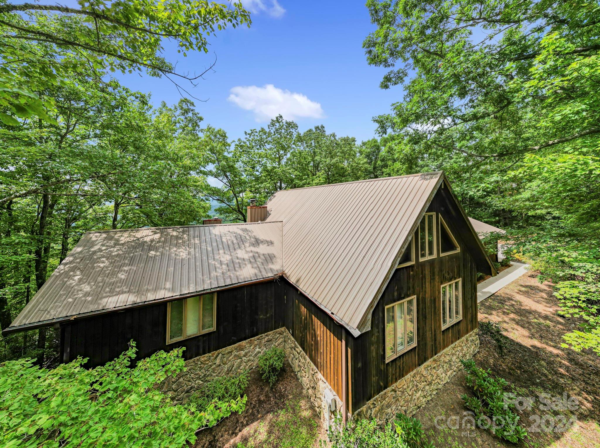 Property image 3 of 76 Panther Run in Ridge Haven, Brevard, NC 28712