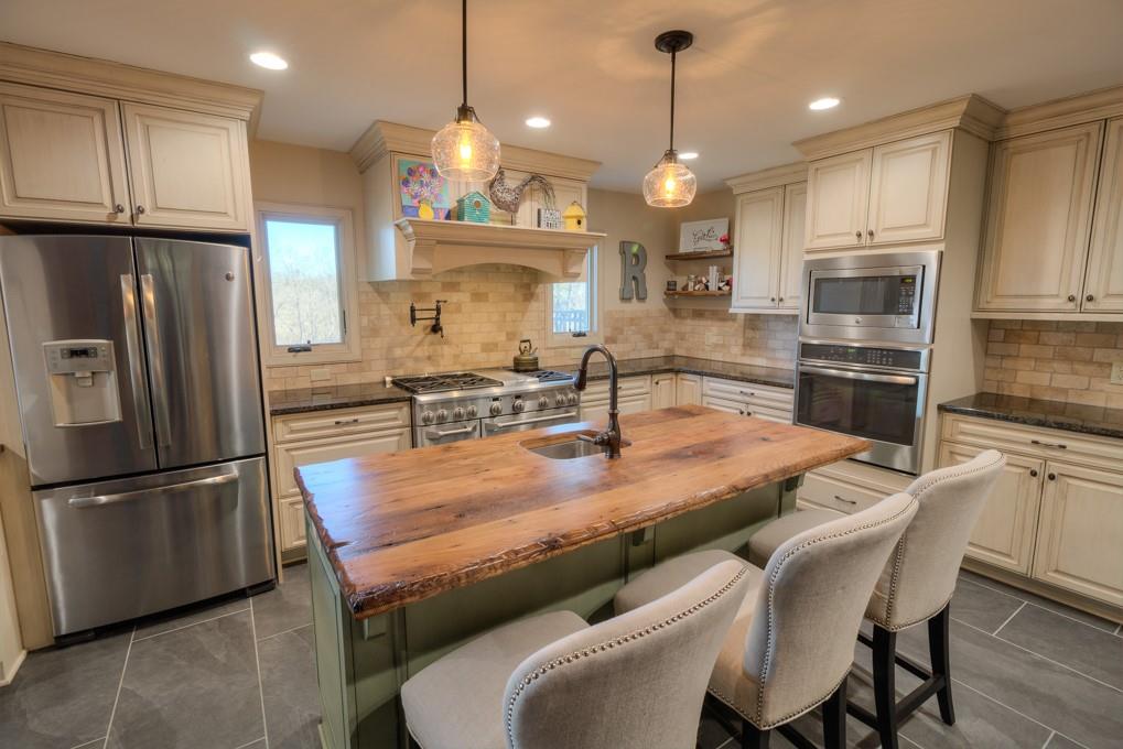 Property image 5 of 405 Tremont Circle in Tremont Park, Lenoir, NC 28645