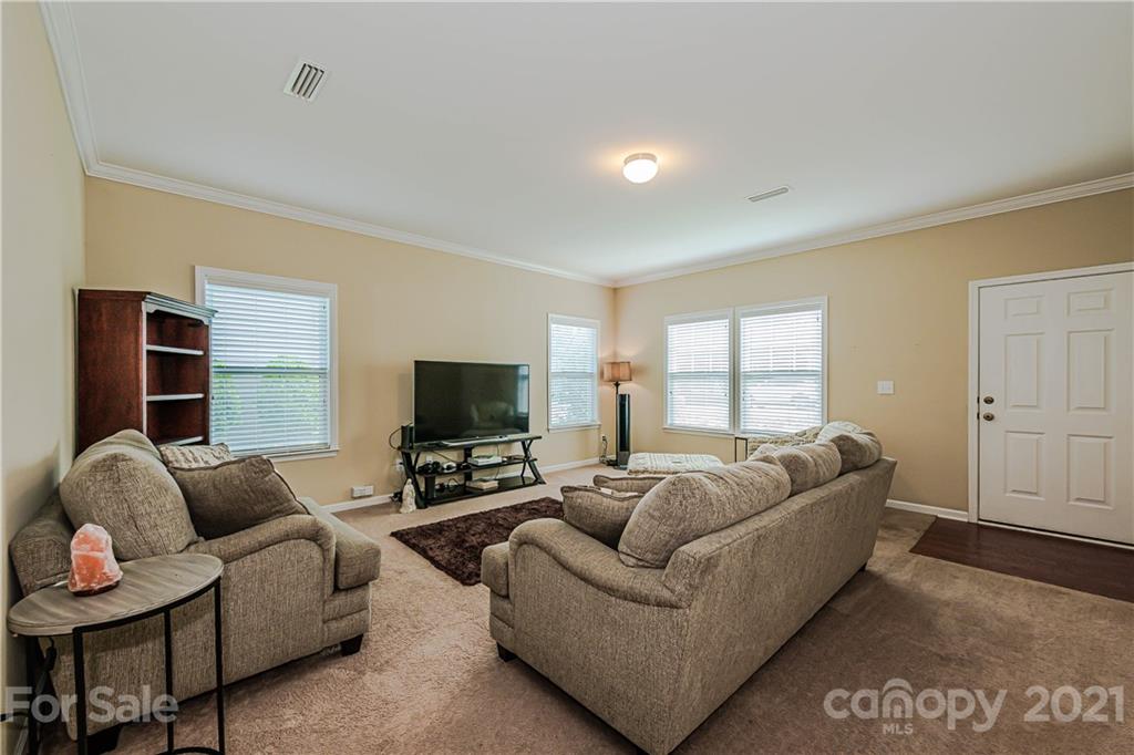Property image 4 of 1131 Valley Street in ValleyBrook, Statesville, NC 28677