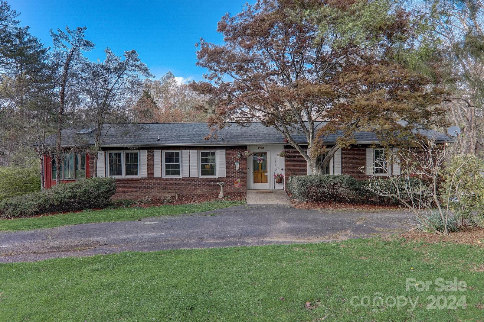 Property image 1 at 1194 Glenheath Drive, Hendersonville, NC 28791