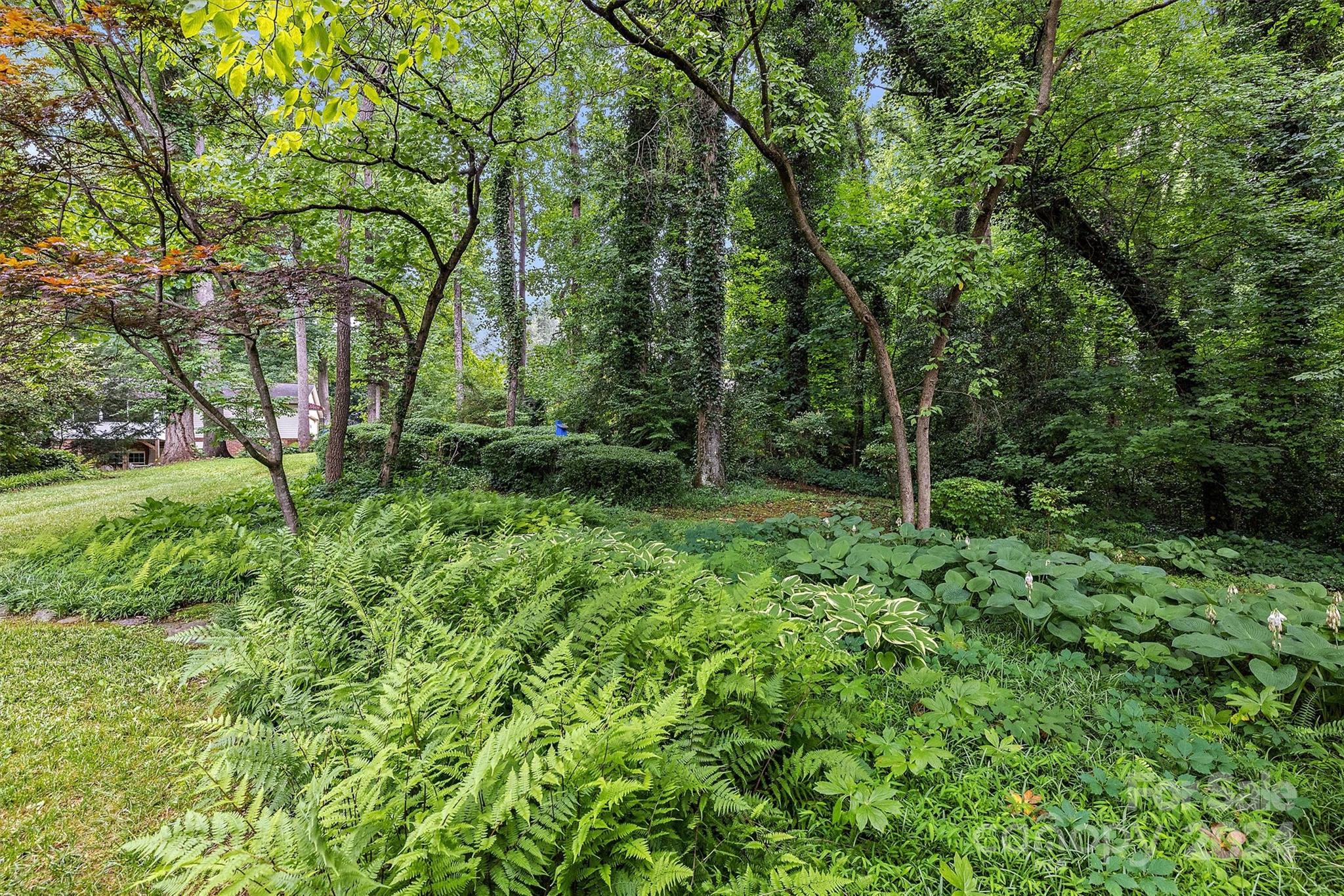 Property image 4 of 1547 Brentwood Circle in Dogwood Hills, Newton, NC 28658