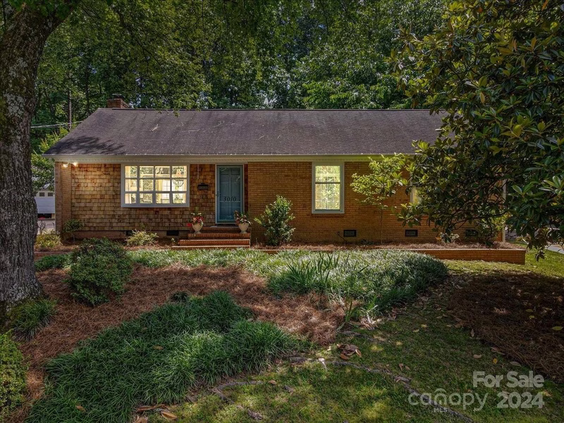 Property image 2 at 3010 Spring Valley Road, Charlotte, NC 28210