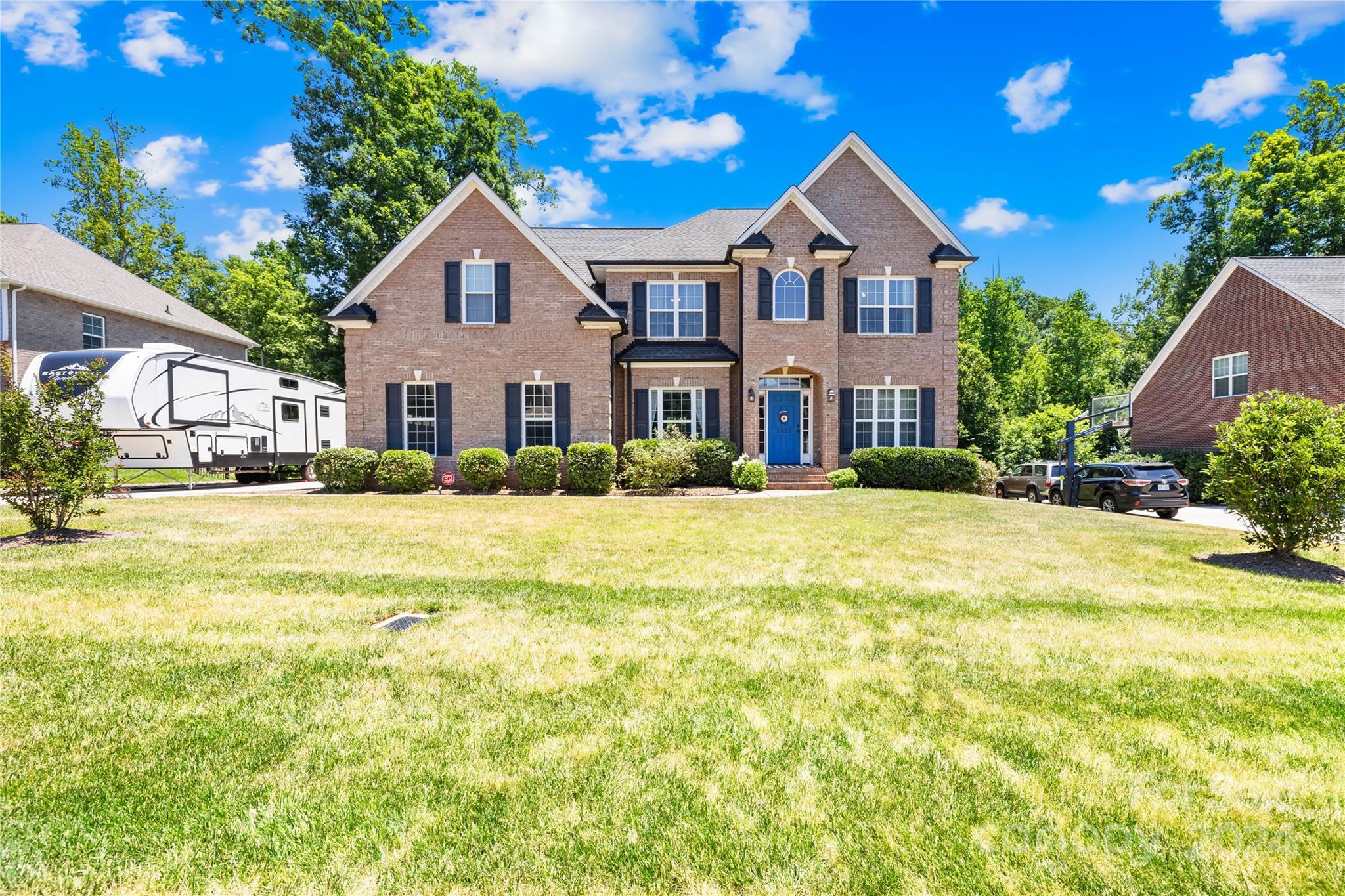 Property image 2 of 5425 Grayson Ridge Court in Cramer Woods, Gastonia, NC 28056