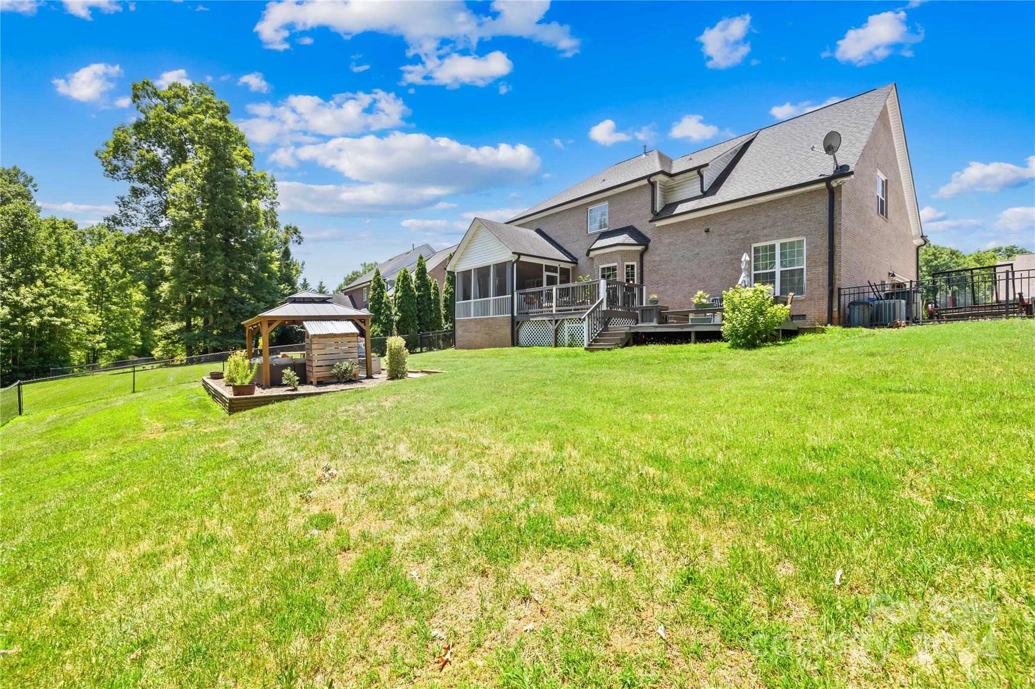 Property image 4 of 5425 Grayson Ridge Court in Cramer Woods, Gastonia, NC 28056