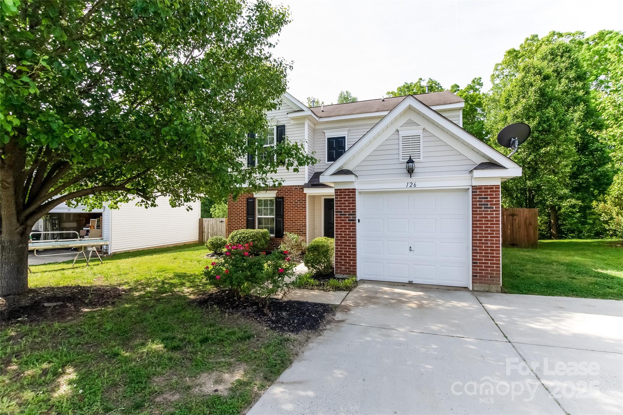 Property image 2 of 126 Hampshire Drive in The Hampshires, Mooresville, NC 28115