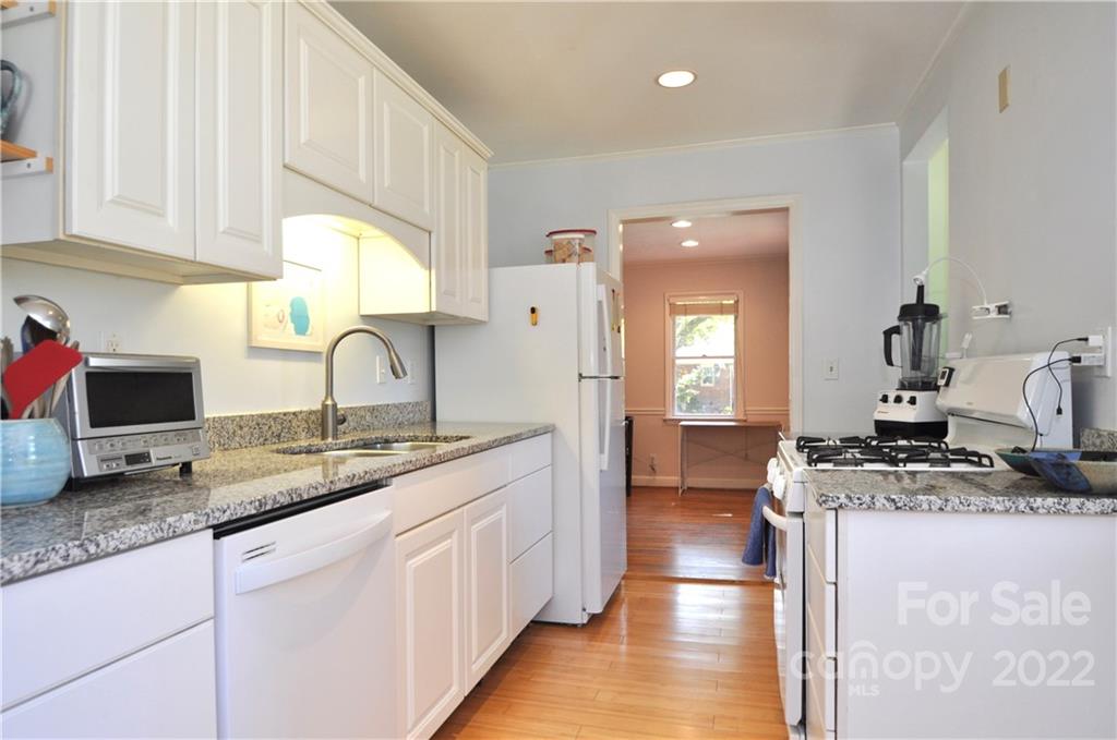 Property image 5 of 316 Fieldbrook Place in Myers Park Manor, Charlotte, NC 28209