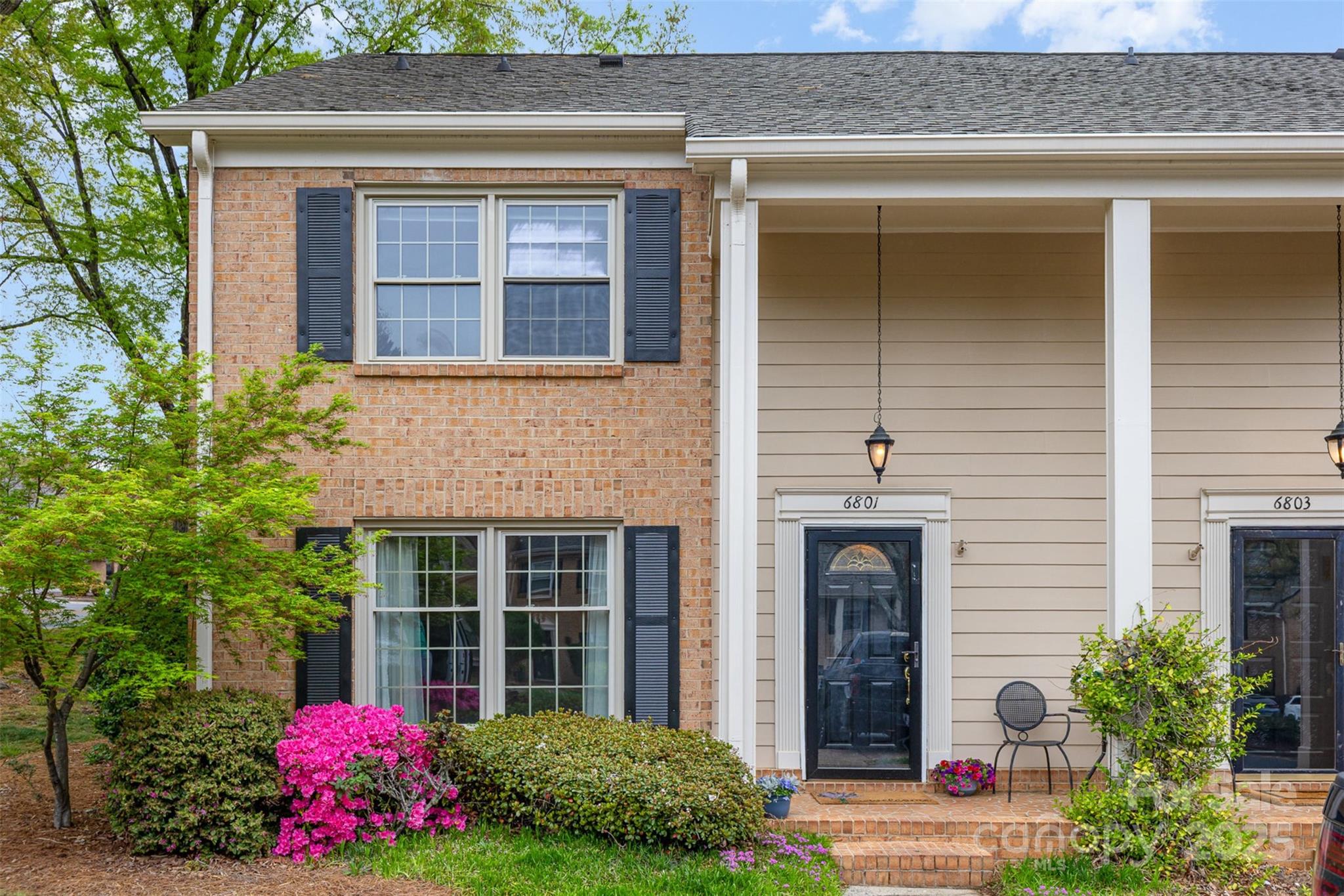 Property image 3 of 6801 Dumbarton Drive in Olde Georgetowne, Charlotte, NC 28210