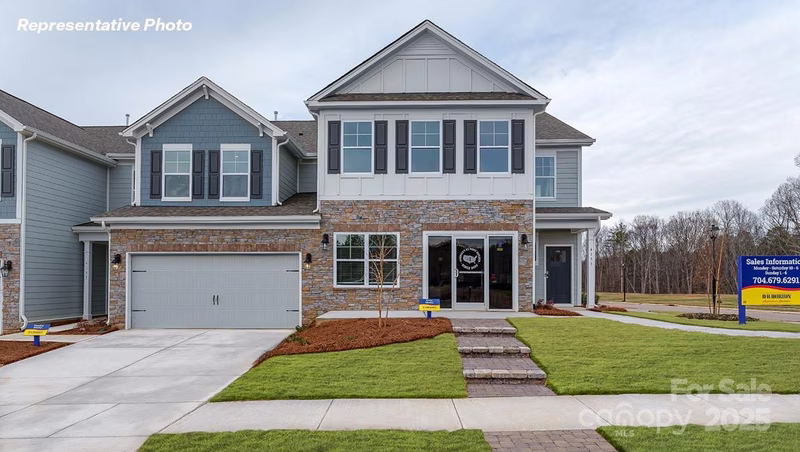 Blackstone Bay, Sherrills Ford Community