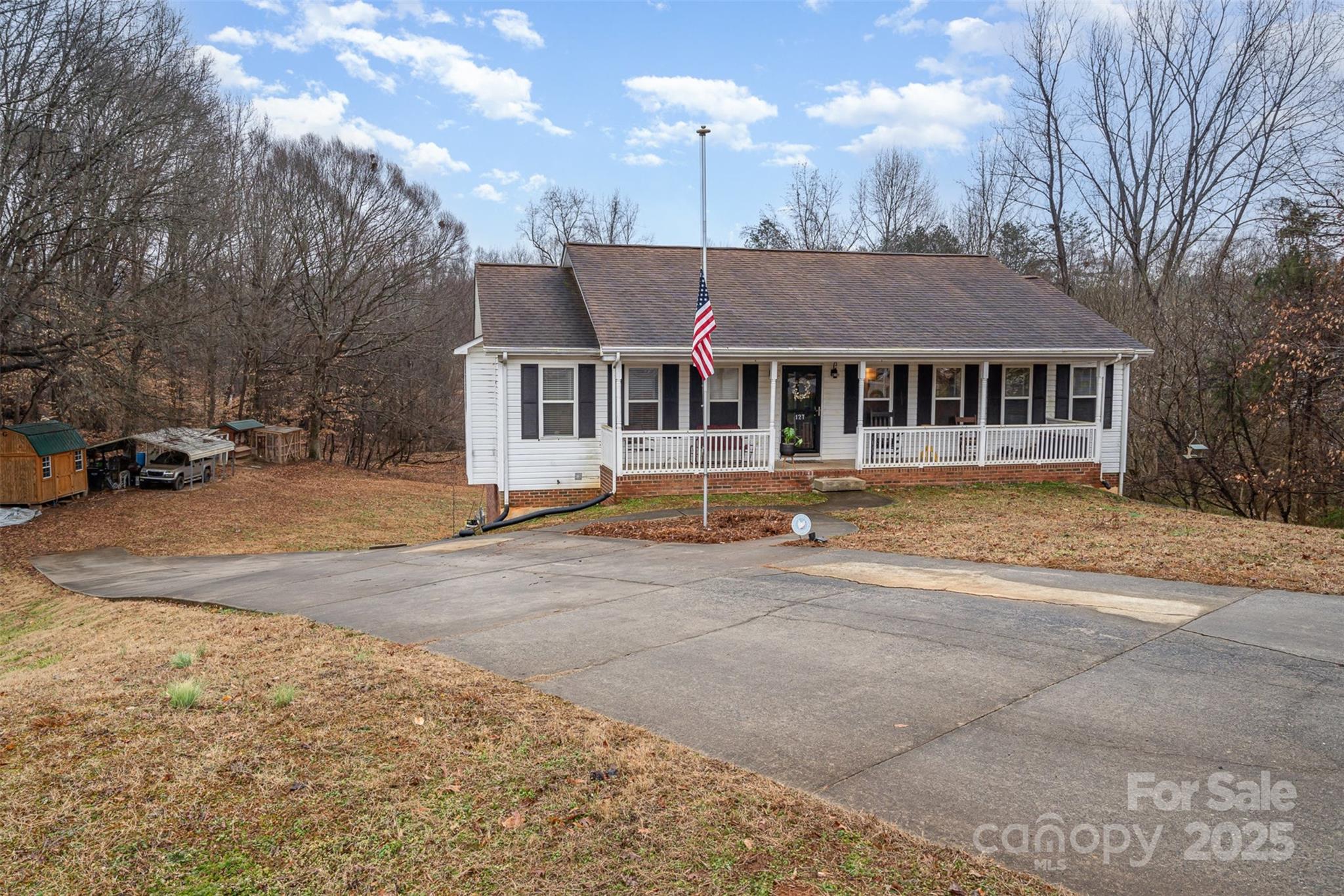 Property image 2 of 127 Halifax Court in Keltic Meadows, Gastonia, NC 28056