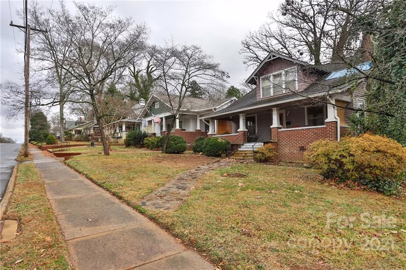 Property image 4 at 702 E Broad Street, Statesville, NC 28677