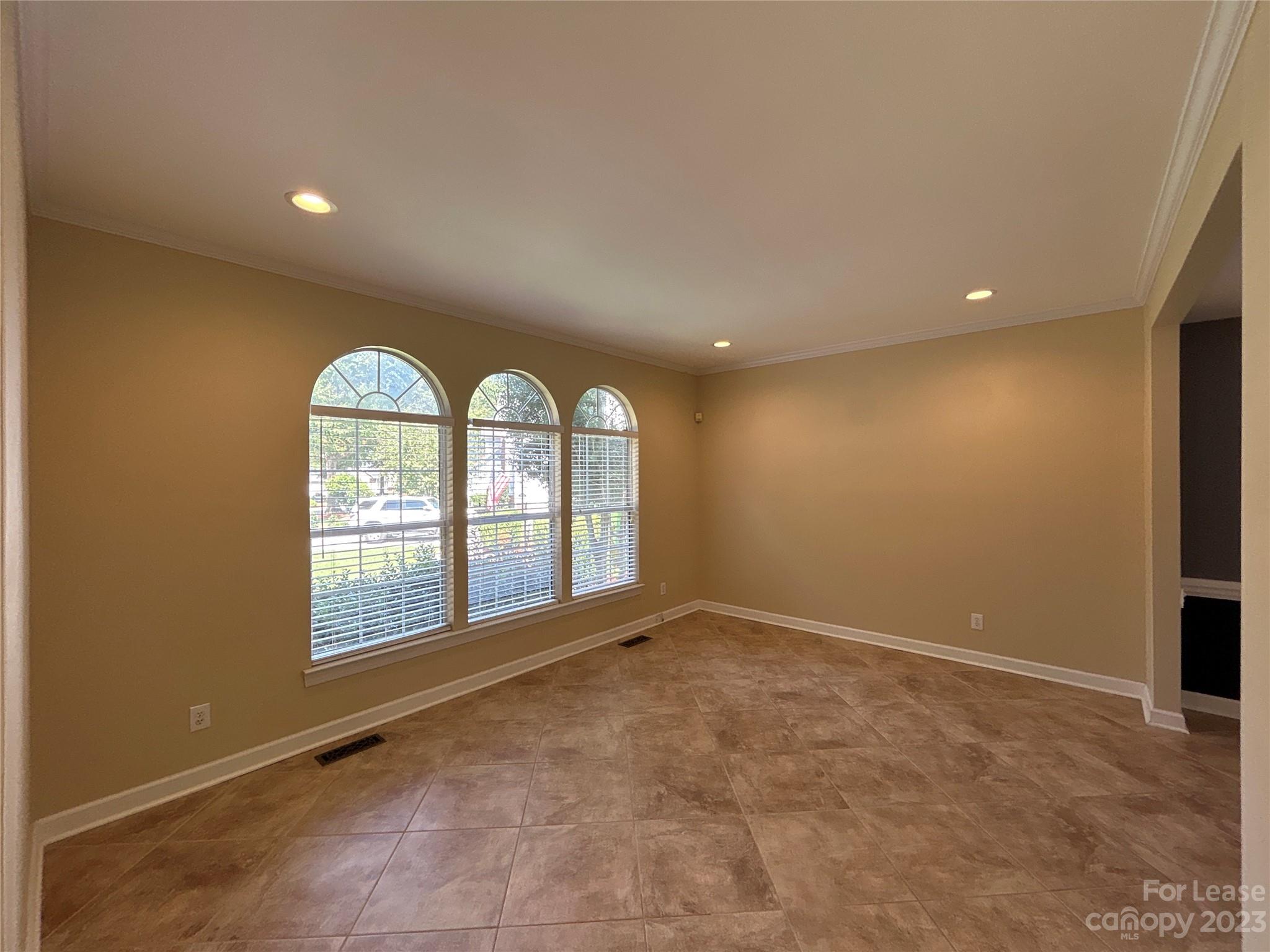 Property image 2 of 6237 Garamond Court in Providence Commons, Charlotte, NC 28270