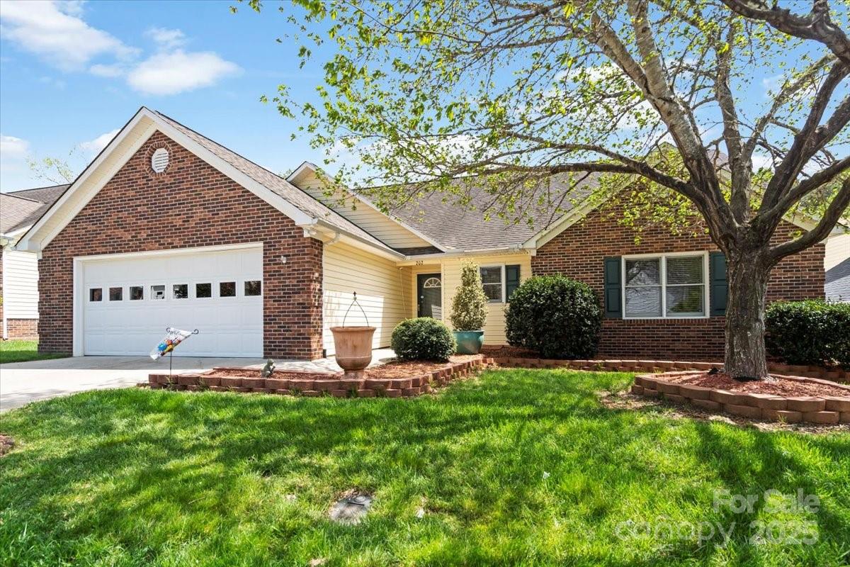 Property image 3 of 202 Pond View Drive in Hidden Creek, Salisbury, NC 28147