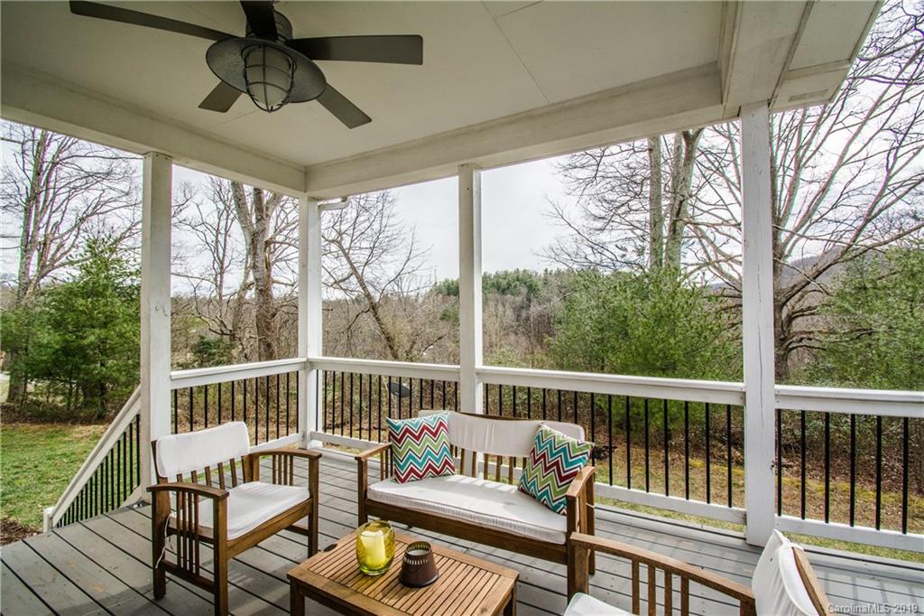 Property image 2 of 38 Asher Lane in Cottages at Glenn Oaks, Arden, NC 28704