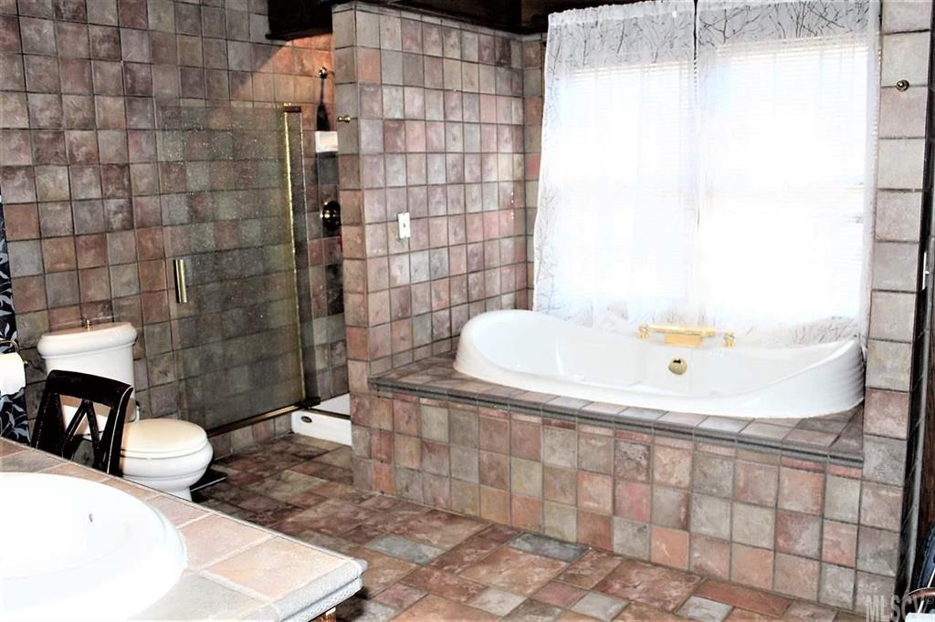 Property image 3 of 316 Tremont Circle in Tremont Park, Lenoir, NC 28645