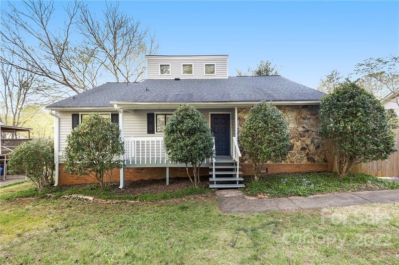 9514 Buckskin Lane