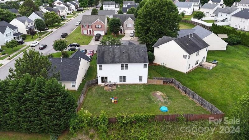 Property image 3 at 604 Castlefin Court, Statesville, NC 28625