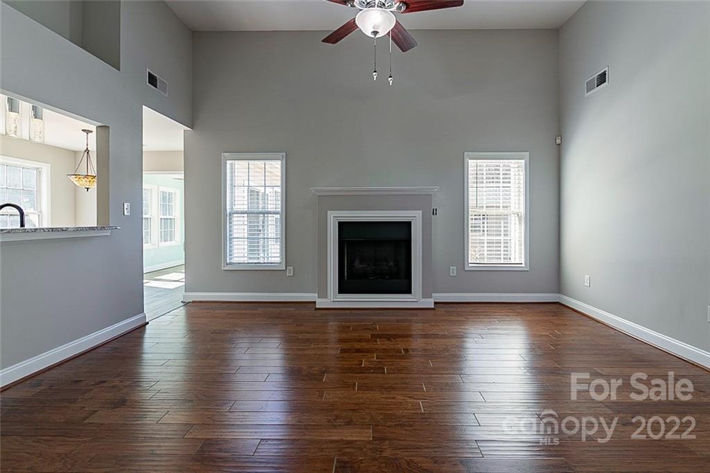 Property image 2 of 1018 Coral Bell Court in Wincrest, Monroe, NC 28110