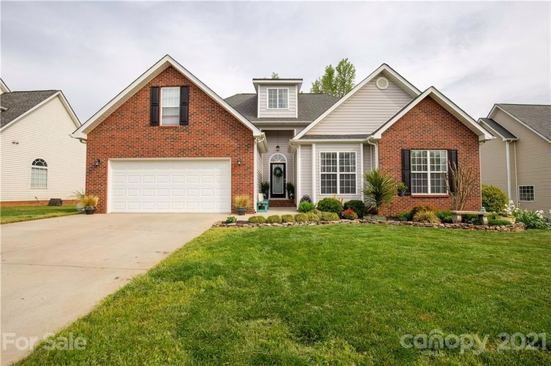 1004 Blazing Star Lane