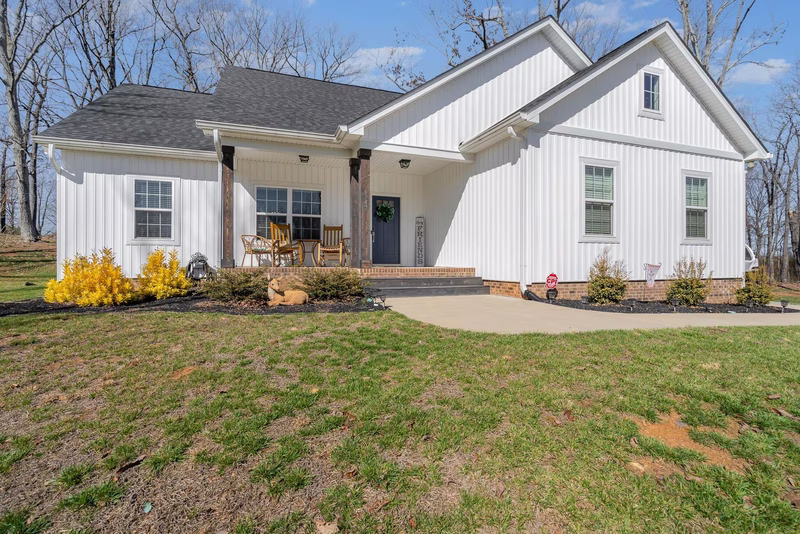 Property image 2 at 1747 Ivey Court, Maiden, NC 28650