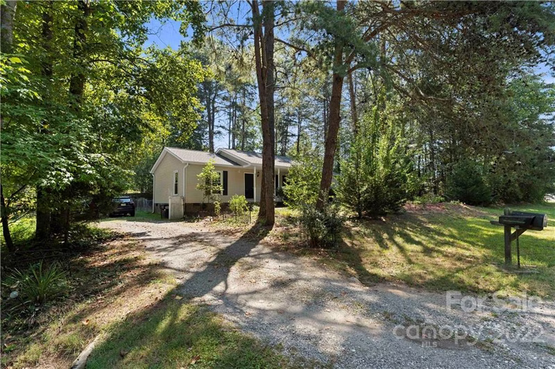 Property image 4 at 106 Brookridge Lane, Mooresville, NC 28117