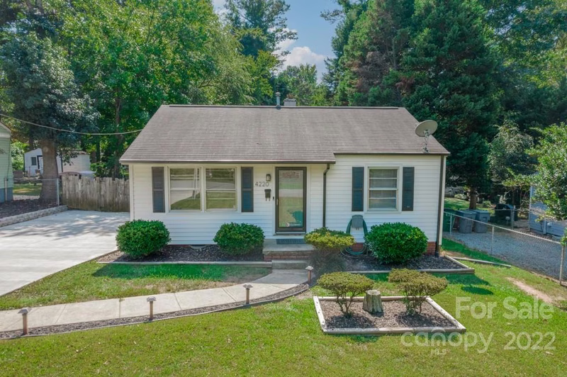 Property image 2 at 4220 Howie Circle, Charlotte, NC 28205