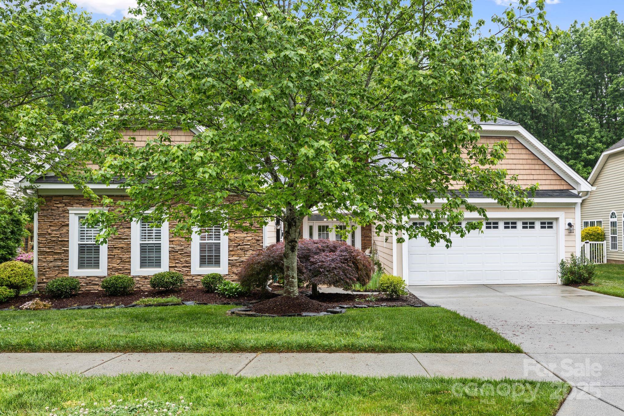 Property image 2 of 1244 Saint Johns Avenue in Chestnut Oaks, Matthews, NC 28104